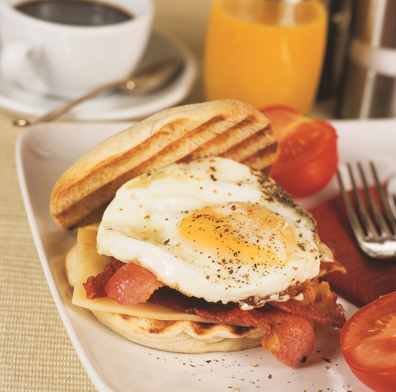 Early Morning Comfort Foods: Fried Egg Breakfast Sandwich