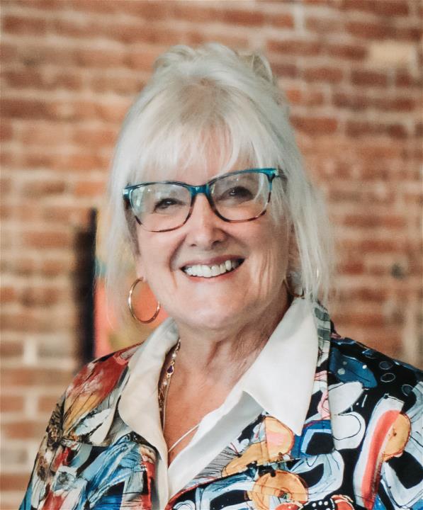 JeanetteRichardson headshot.png